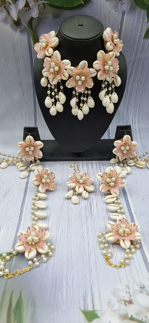 BABY PINK ACRYLIC SHELL HANDMADE Jewellery Sets for Womens SKU556