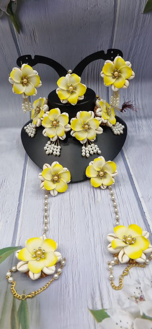 YELLOW FLOWER SHELL HANDMADE Jewellery Sets for Womens SKU575