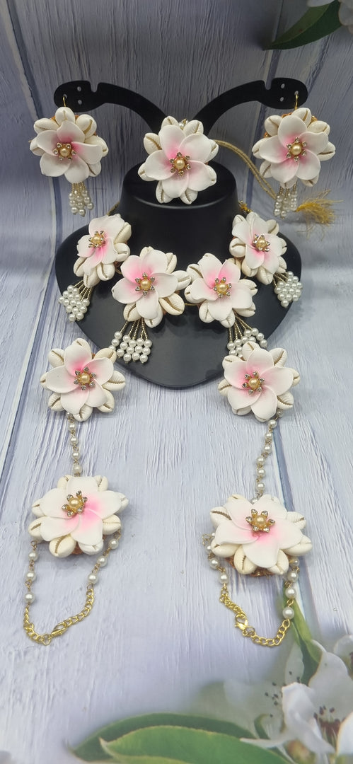 BABY PINK FLOWER SHELL HANDMADE Jewellery Sets for Womens SKU580