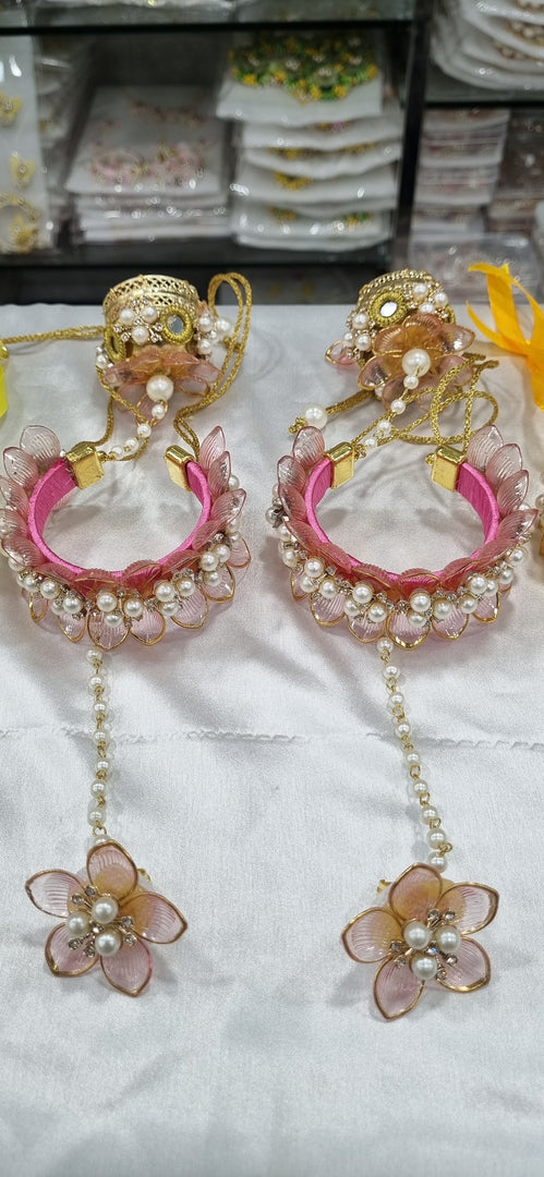 ACRYLIC PINK COLOUR HATHPHOOL for Womens SKU635