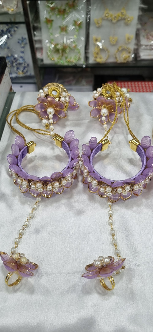 ACRYLIC LAVENDAR COLOUR HATHPHOOL for Womens SKU638