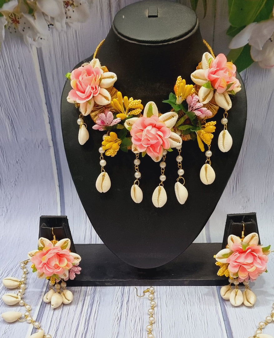 Seashell Blossom Necklace