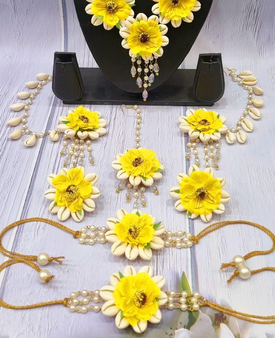 Yellow Sunflower Handcrafted Shell