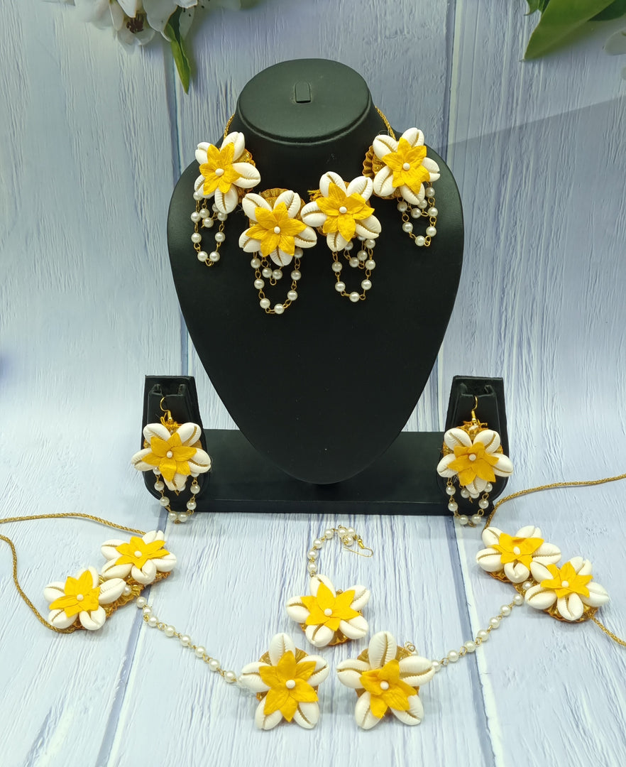 YELLOW SHELL Jewellery Necklace Set for Girls and Women SKU333